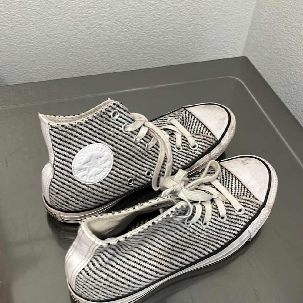 Converse high top size 9 women white and black crocheted like material